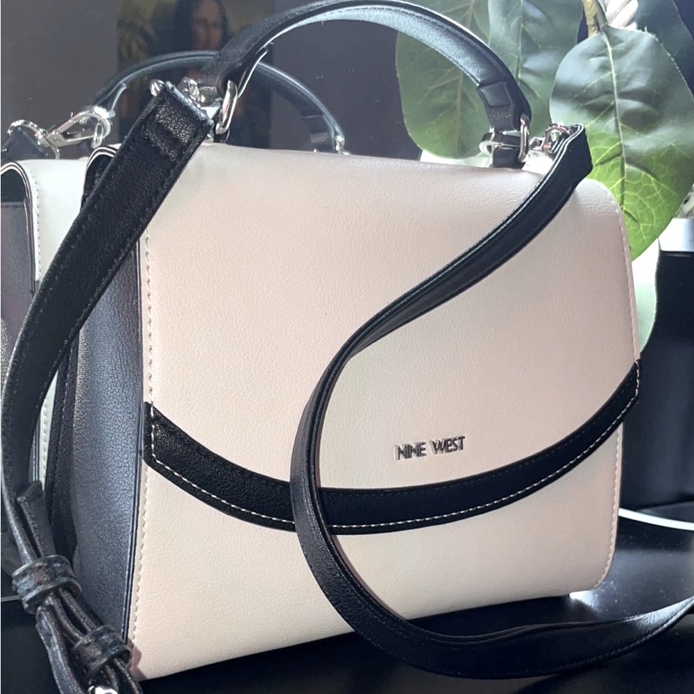 Hand bag